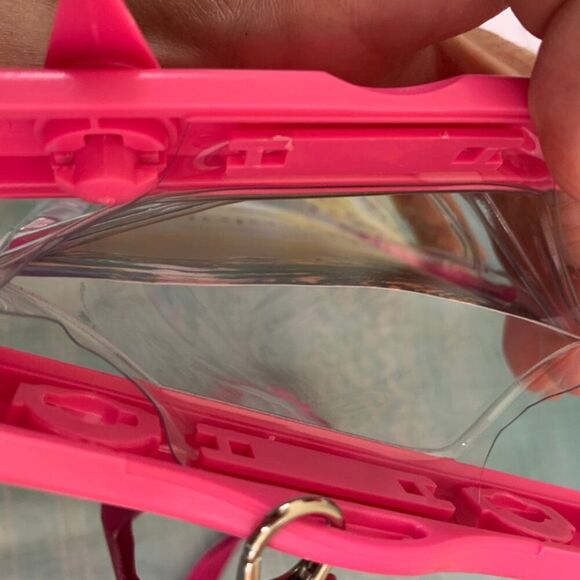 Waterproof Phone Pouch for Aquatic Sports - Picture 6 of 11